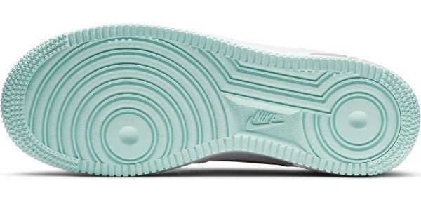 Кроссовки Nike NIKE AIR FORCE 1 '07 LV8 GS DD7709-100 р.US 5Y белый