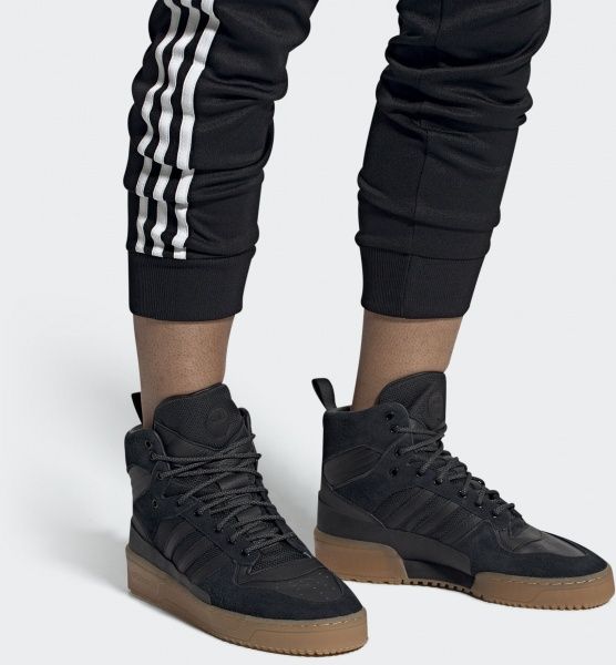 Кроссовки Adidas RIVALRY TR EE8186 р.UK 7 черный