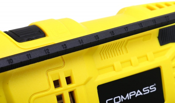 Дрель ударная Compass DL1802