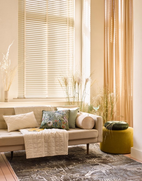 Подушка декоративная Julia 40x90 см песочный Essenza 