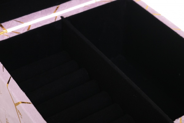 Сундук Геометрия 18х18х12 см пудровая с золотым