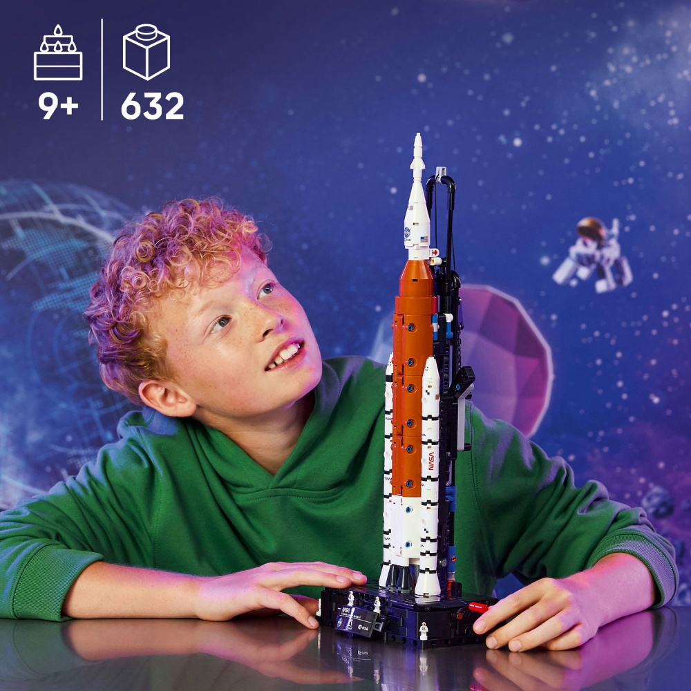 Конструктор LEGO Technic Ракета с системой космического запуска NASA Artemis 42221