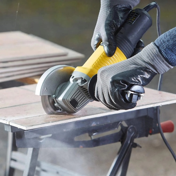 Болгарка (кутова шліфмашина) Stanley FatMax FMEG222K