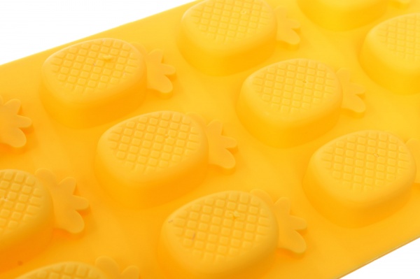 Форма для льда 195x105x15 мм в ассортименте