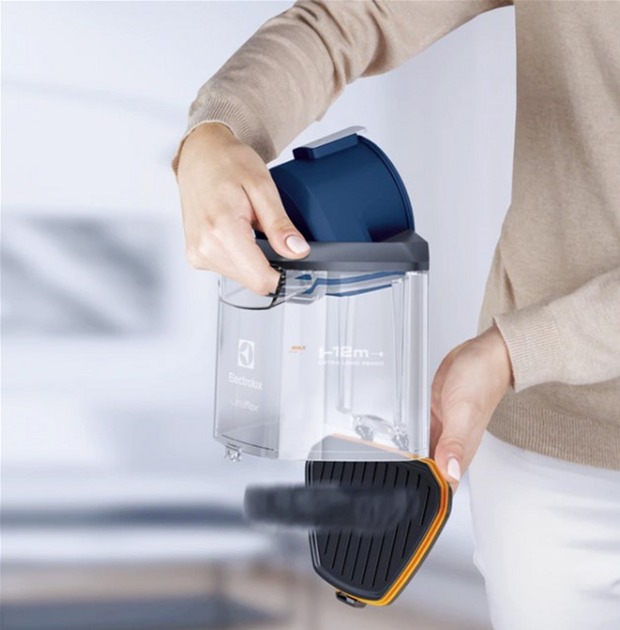 Пылесос Electrolux EUFC8ALRGY white