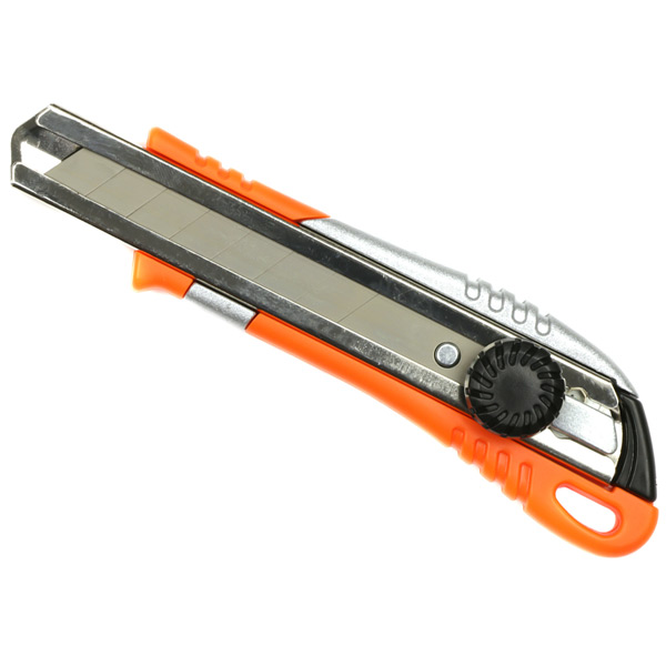 Ніж сегментний Montero  XD-905-3