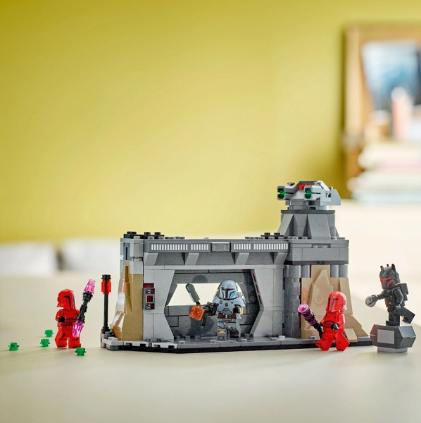 Конструктор LEGO Star Wars Бій «Паз Візсла й Мофф Ґідеон» 75386