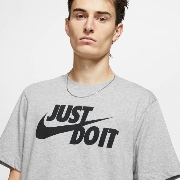 Футболка Nike M NSW TEE JUST DO IT SWOOSH AR5006-063 M сірий