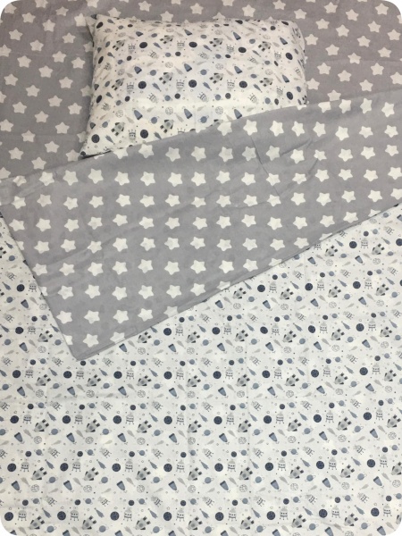 Комплект постельного белья Вселенная 1,5 белый с серым UP! (Underprice) 