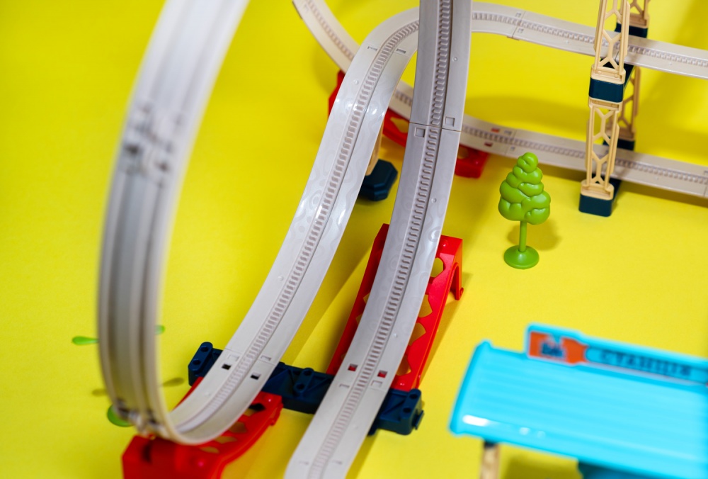 Железная дорога трюковая OTAMANKO Храбрый паровозик 532.02.29