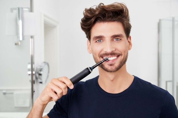 Електрична зубна щітка Oral-B Braun Genius X/D706.513.6X Midnight black