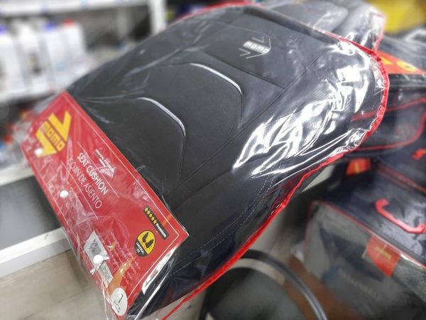 Накидка на сидіння MOMO SCD051BG чорний