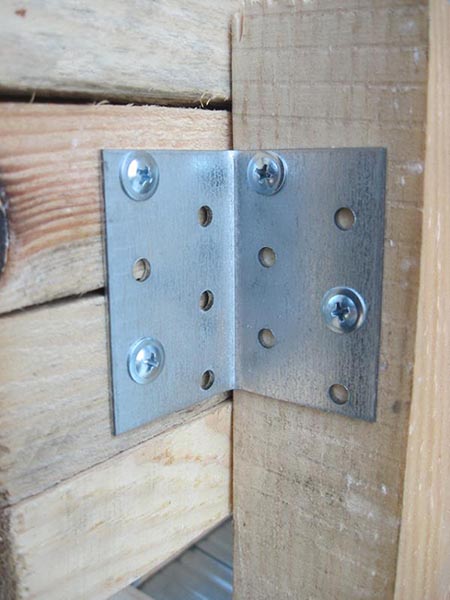 Уголок перфорированный Profstal равносторонний 80x80x40 мм 1,8 мм