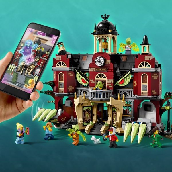 Конструктор LEGO Hidden Side Школа із привидами в Ньюбері 70425
