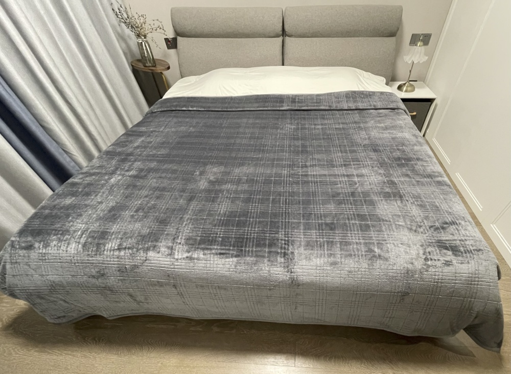 Покривало Hamburg 220x240 см La Nuit сірий