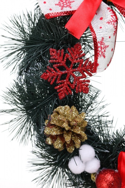 Венок рождественский с украшениями цвет в ассортименте d330 мм 