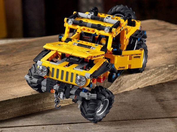 Конструктор LEGO Technic Jeep Wrangler 42122