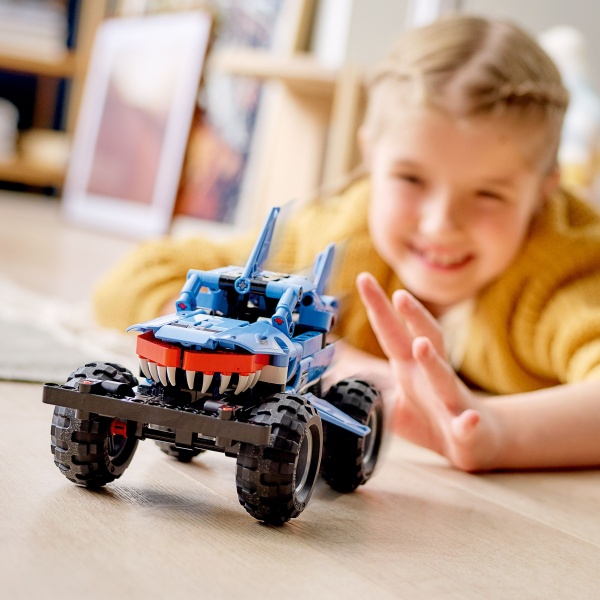 Конструктор LEGO Technic Monster Jam™ Megalodon™ 42134