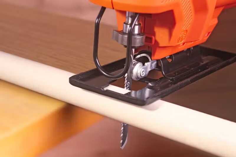 Електролобзик Black+Decker BES603 BES603