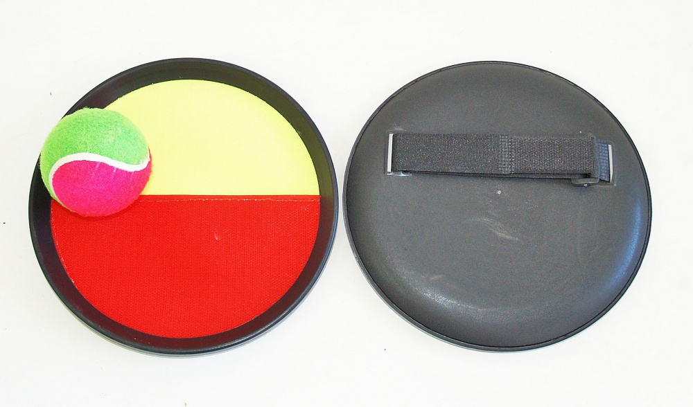 Іграшковий набір м'яч тенісний та 2 тарілки з липучками