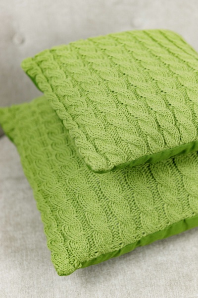 Подушка декоративная Косы 45x45 см травяной 