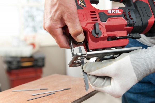 Электролобзик SKIL SW1E3420CA