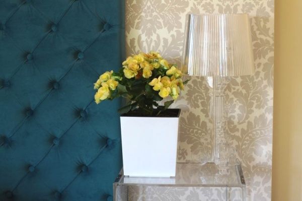 Горшок для цветов Lamela Юка 250 квадратный 10л белый 