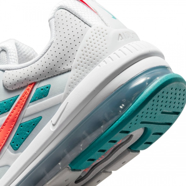 Кроссовки Nike W AIR MAX GENOME CZ1645-001 р.38,5 светло-серый