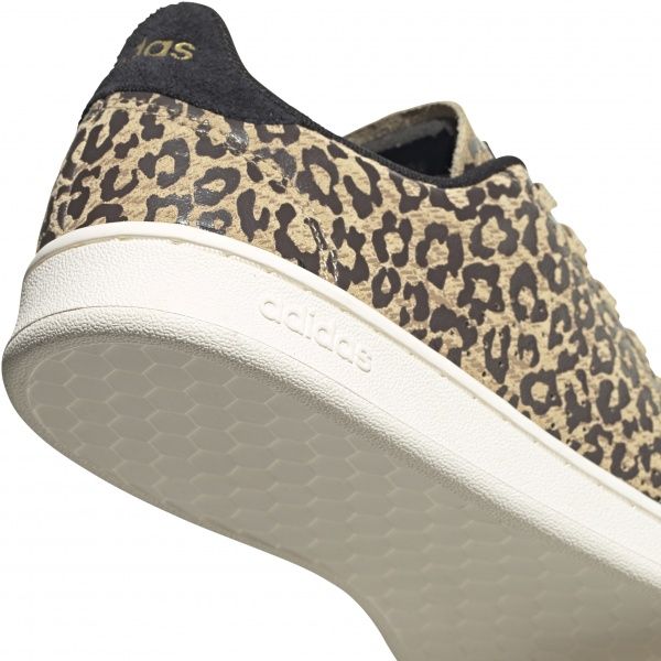 Кроссовки Adidas ADVANTAGE FY8957 р.UK 6,5 принт