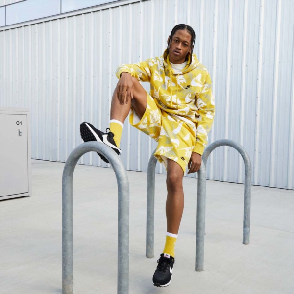 Кроссовки Nike WAFFLE DEBUT DH9522-001 р.47 черно-белый