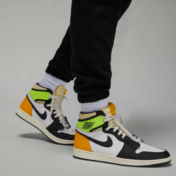 Брюки Nike Jordan Flight MVP Men's Statement Graphic Fleece DQ8015-010 р. XL черный