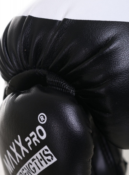 Боксерські рукавиці MaxxPro AVG-616 р. 4 чорний