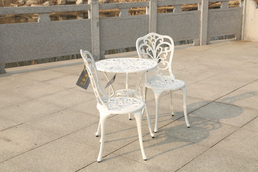 Комплект металлической мебели Bella Vita белый