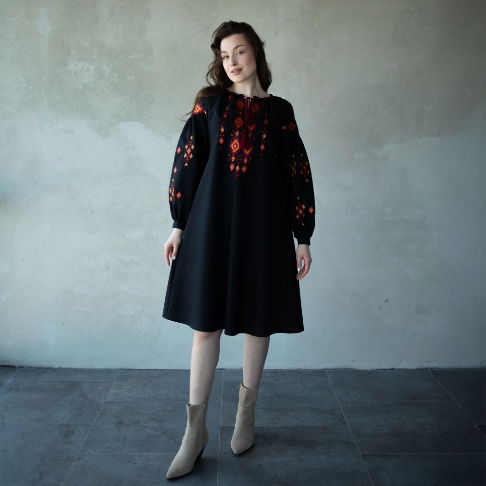 Сукня Едельвіка чорний р. XL 391-24/00