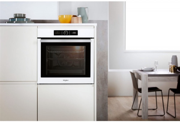 Духовой шкаф Whirlpool AKZ 96220 WH