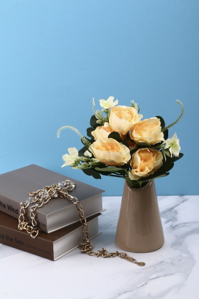 Ваза керамічна Eterna бежевий 4,5х4,5х13 см 105-13 