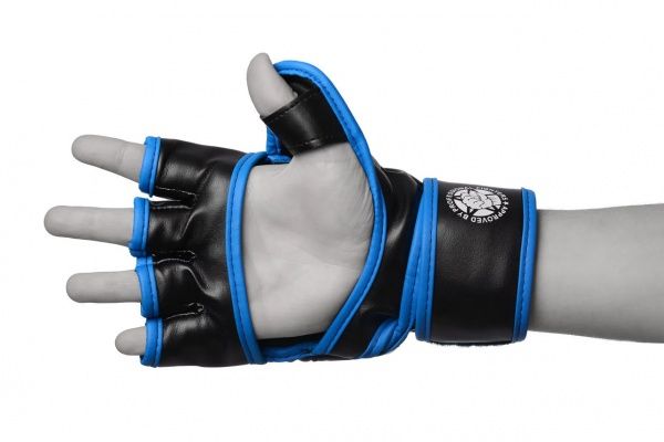 Рукавички для MMA PowerPlay р. M 6oz 3058 чорний із синім