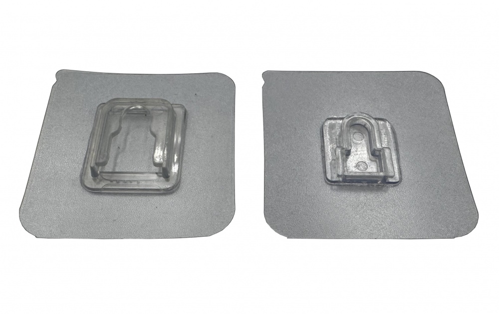 Кріплення настінне самоклеюче 60х60 мм для дротів