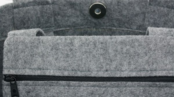 Сумка женская на магните серый с черным 