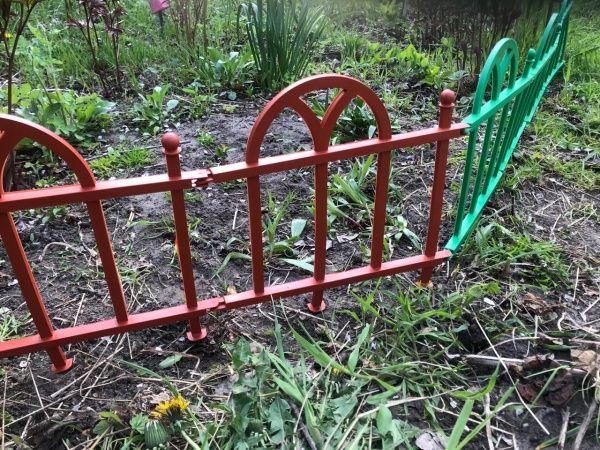 Декоративное ограждение для клумб Флора серый