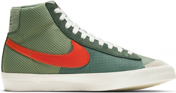 Кросівки Nike Blazer Mid '77 Patch DD1162-300 р.US 10,5 зелений