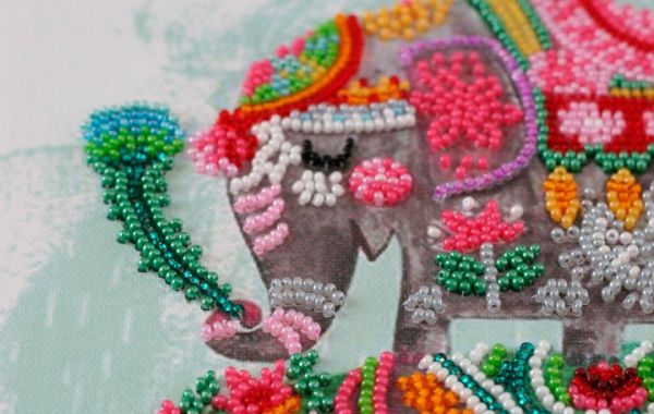 Набор для вышивания бисером на натуральном художественном холсте Три слона к счастью AB-605 Абрис Арт 