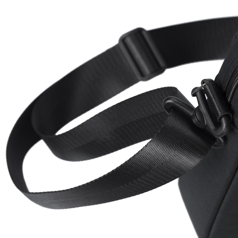 Сумка для ноутбука RivaCase 8335 15.6