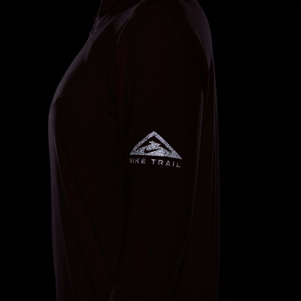 Футболка Nike W NK ELEMENT TRAIL MIDLAYER DC5217-858 р.S кораловий