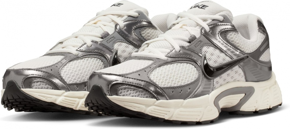 Кросівки чоловічі Nike V5 RNR HJ5228-009 р.42 сірі