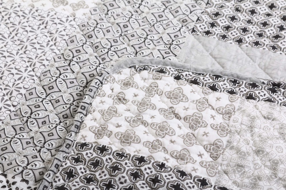 Покрывало декоративное Kalevi 180x220 см La Nuit серый