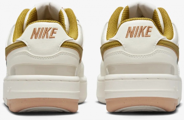 Кросівки Nike GAMMA FORCE DX9176-105 р.39 бежевий