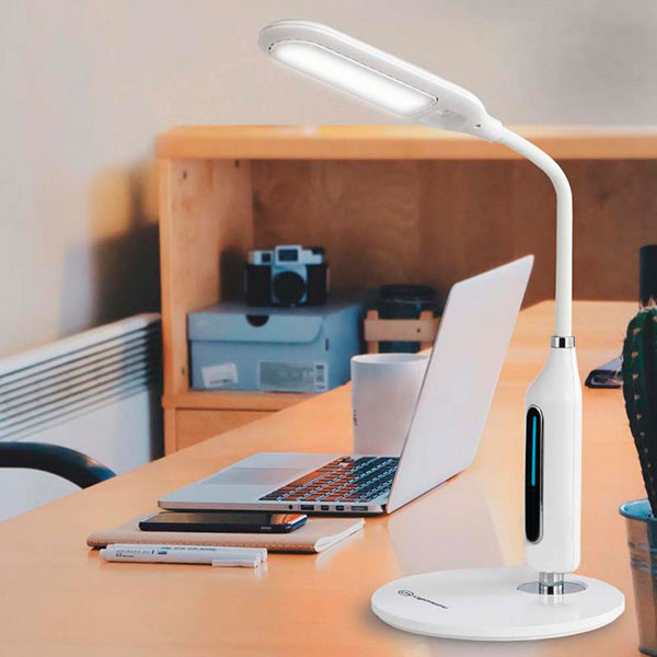 Настольная лампа LightMaster DE1143 LED 8 Вт белый с серебристым 