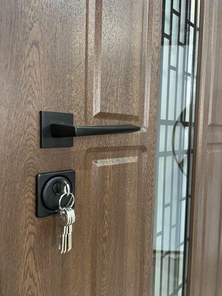 Двері вхідні Мавіс Т-8 2050x960 мм праві