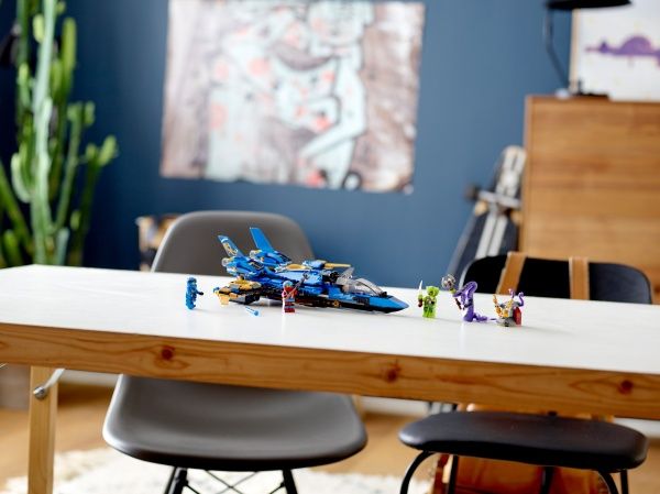 Конструктор LEGO Ninjago Штормовий винищувач Джея 70668